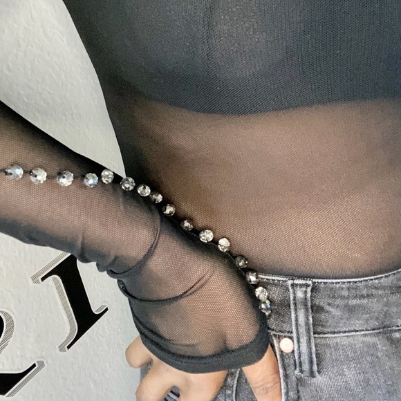 Affluence Top - Picture 2 of 4